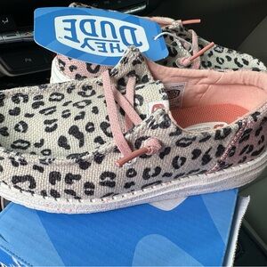 Hey Dude Pink and black slip on cute!